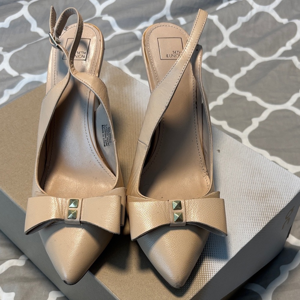 14th & Union Tan Bow Slingback Heels